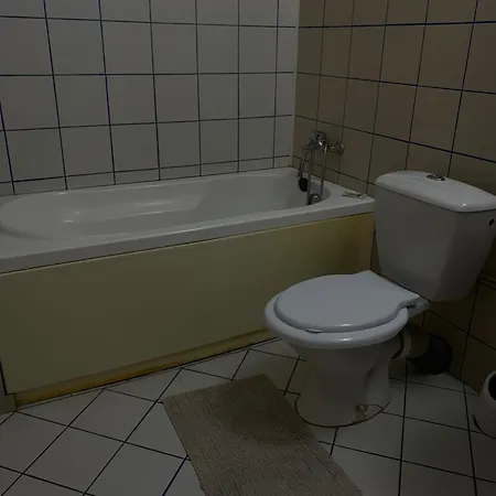 Quiet Garden Ground Floor