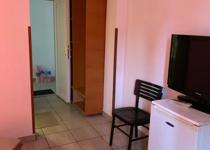 Apartament Quiet Garden Ground Floor