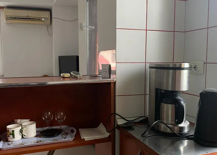 Quiet Garden Ground Floor Apartamento