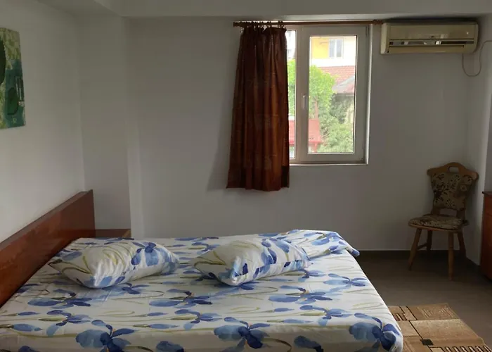 Apartament Quiet Garden Ground Floor